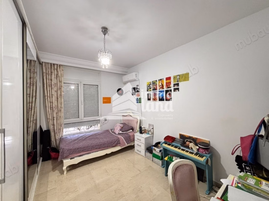 Appartamento S4 di 200m2 a Riadh Andalous