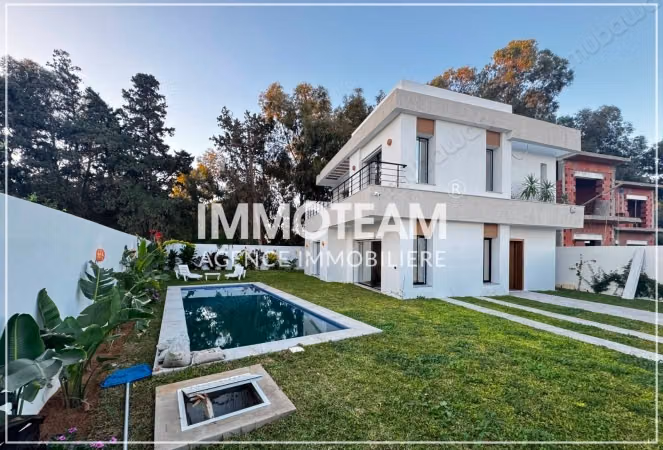 For sale a S4 villa in Hammamet