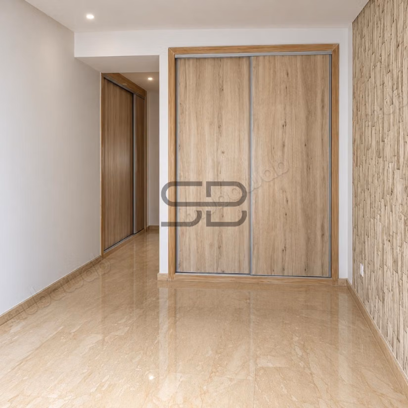 Moderne Lege Appartement Driehoek van Goud