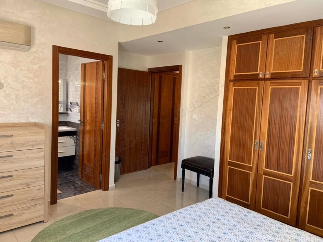 Apartamento amueblado de 2 habitaciones en alquiler en Palmier