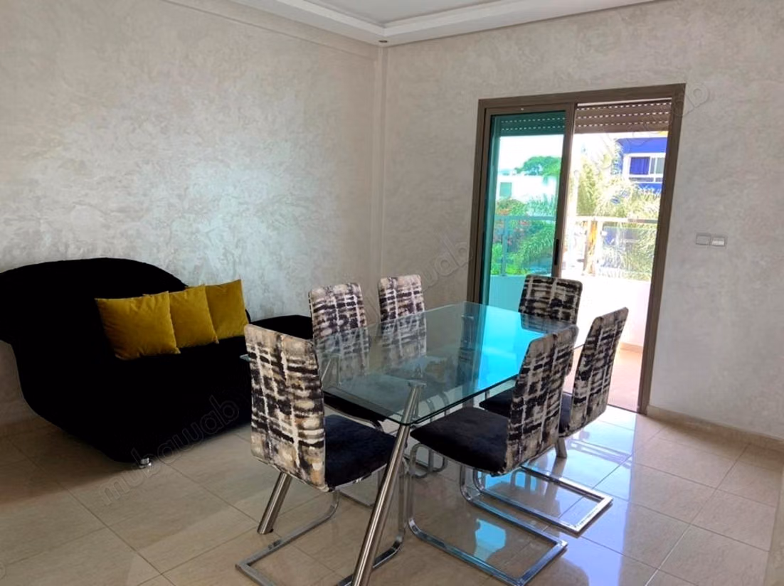 Apartamento amueblado de 2 habitaciones en alquiler en Palmier
