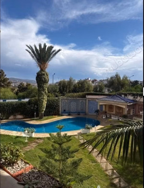 Villa di lusso molto grande con bella vista