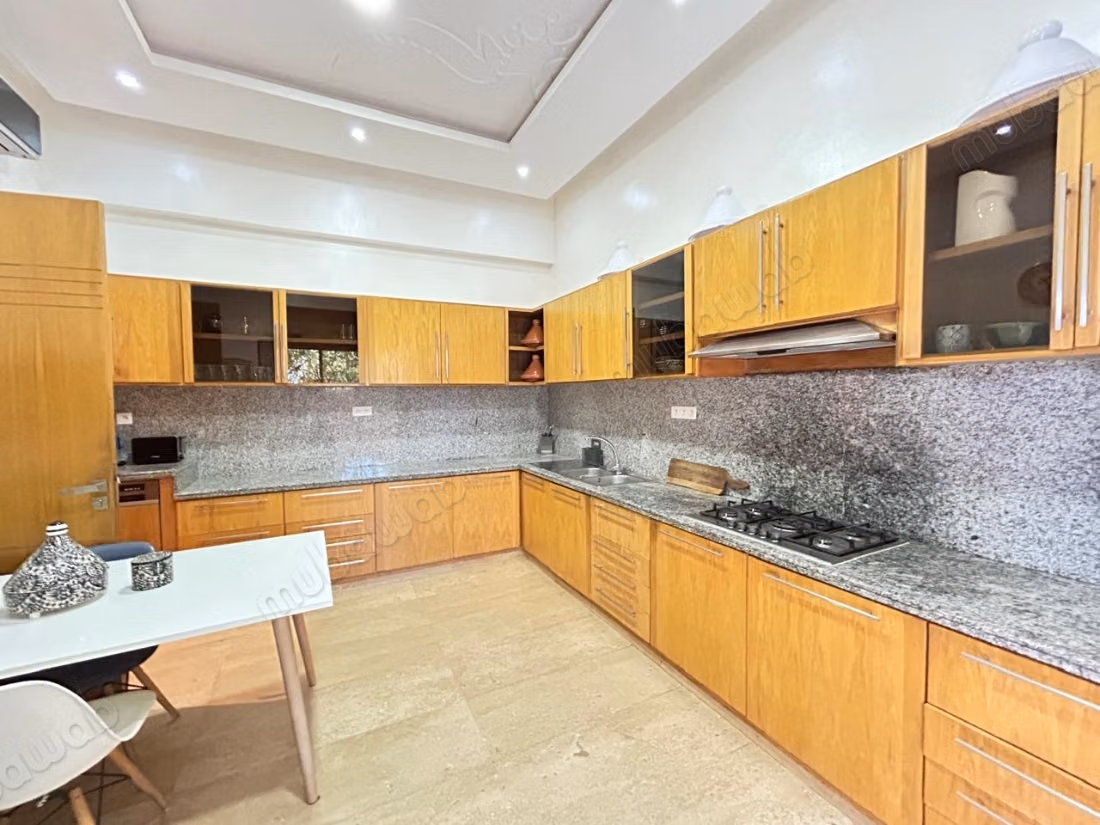 Superbe villa 4 ch à louer 
Amelkis 1