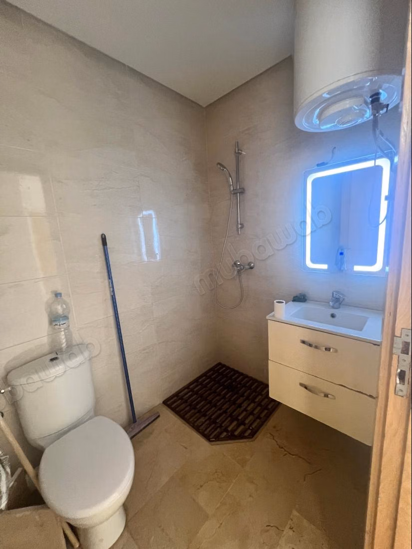Appartement en location à Sidi Maarouf. 3 pièces confortables. Ascenseur