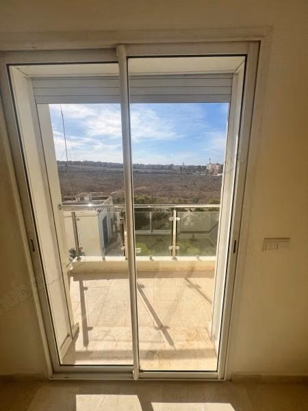 Appartement en location à Sidi Maarouf. 3 pièces confortables. Ascenseur