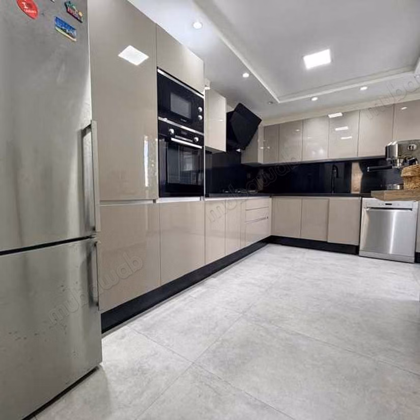 Appartement à Louer de 150.0 m² à Casablanca, Val Fleuri