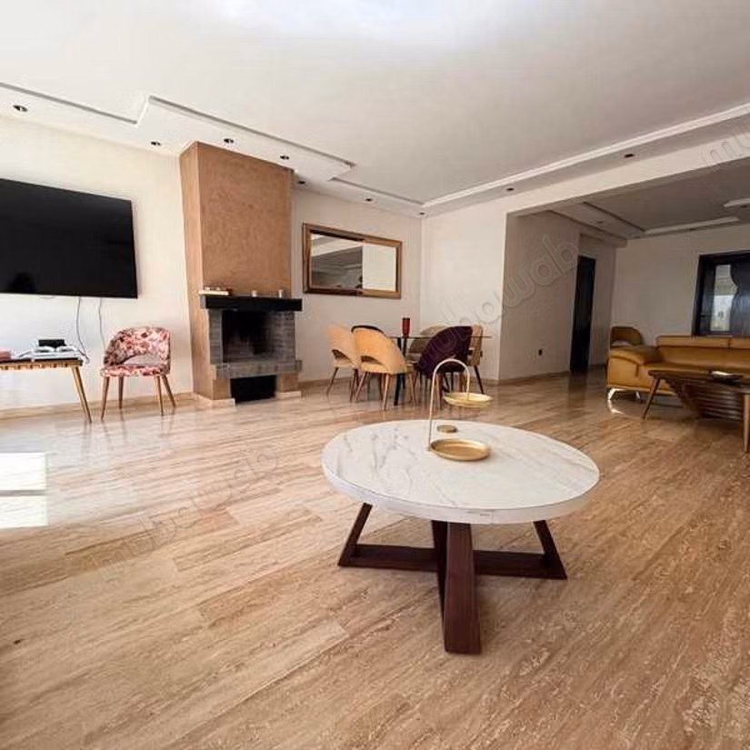 Appartement à Louer de 150.0 m² à Casablanca, Val Fleuri