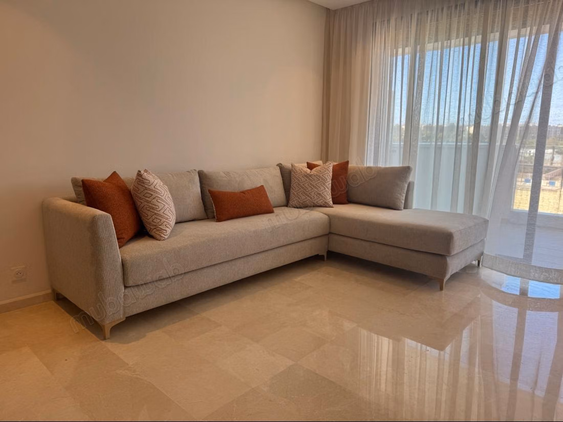 CFC for sale high-end studio 68m²