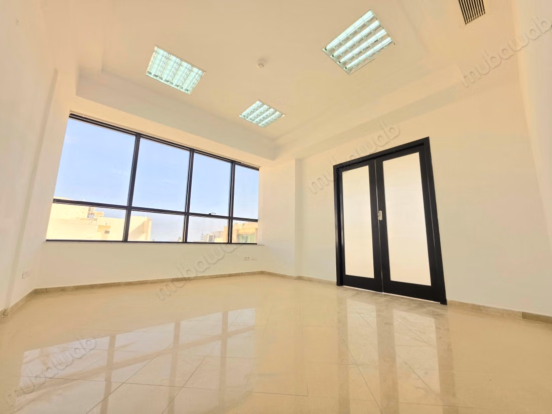 À louer un bureau de 143 m² au lac 1