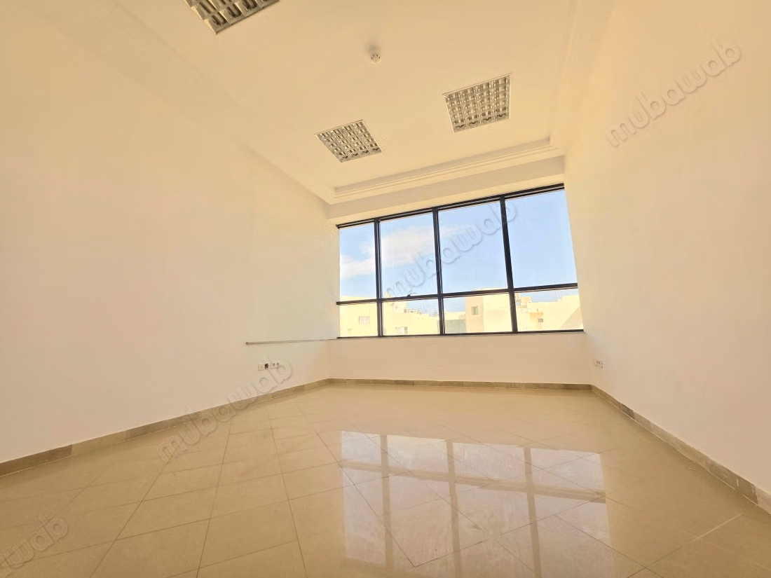 À louer un bureau de 143 m² au lac 1