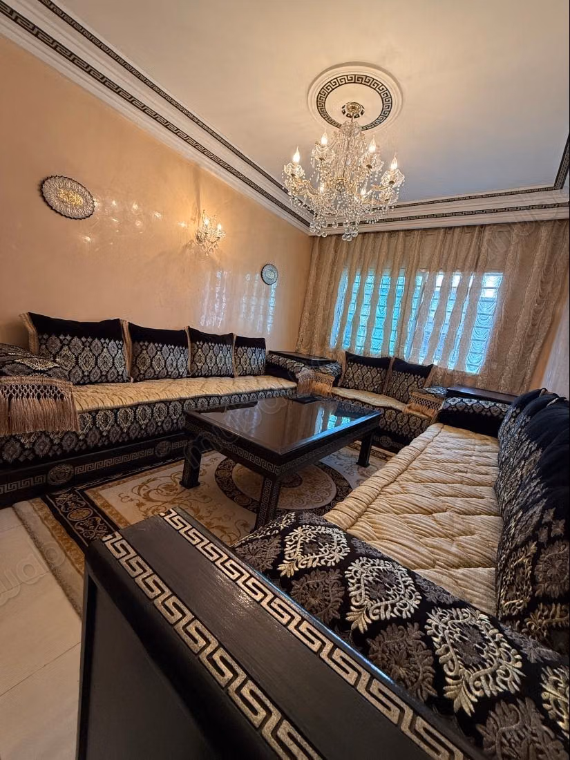 Appartement à louer à Agdal. 
Superficie 90 m². 
Bien meublé