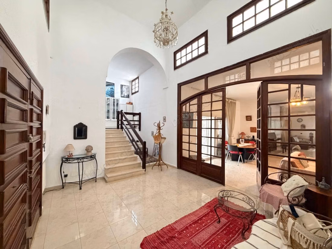 A vendre villa titrée 1653 m² à El Menzah 9B