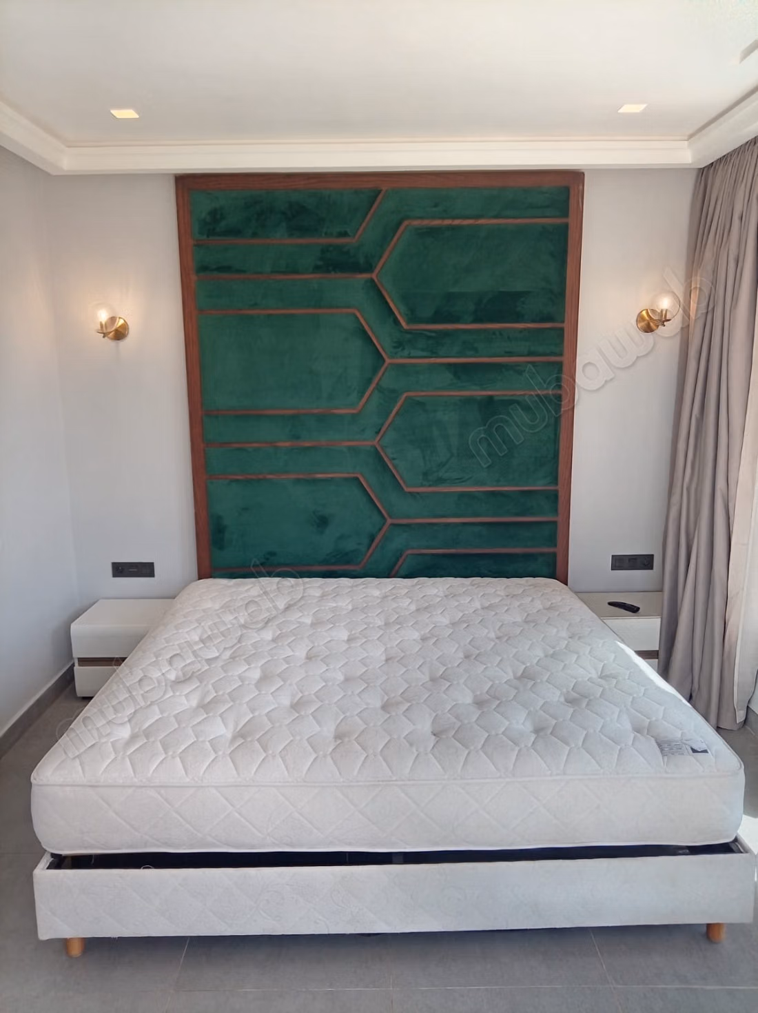 Magnifique villa à louer à Ennakhil Palmeraie. 4 chambres agréables. Service de concierge et climatisation