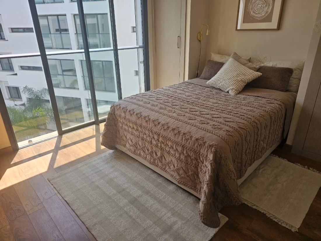 À vendre – appartement meublé quasi neuf leautey