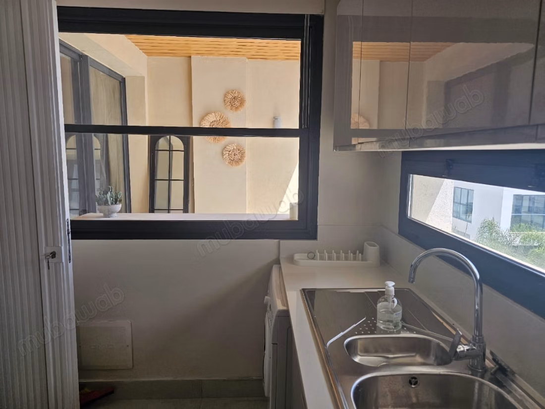 À vendre – appartement meublé quasi neuf leautey
