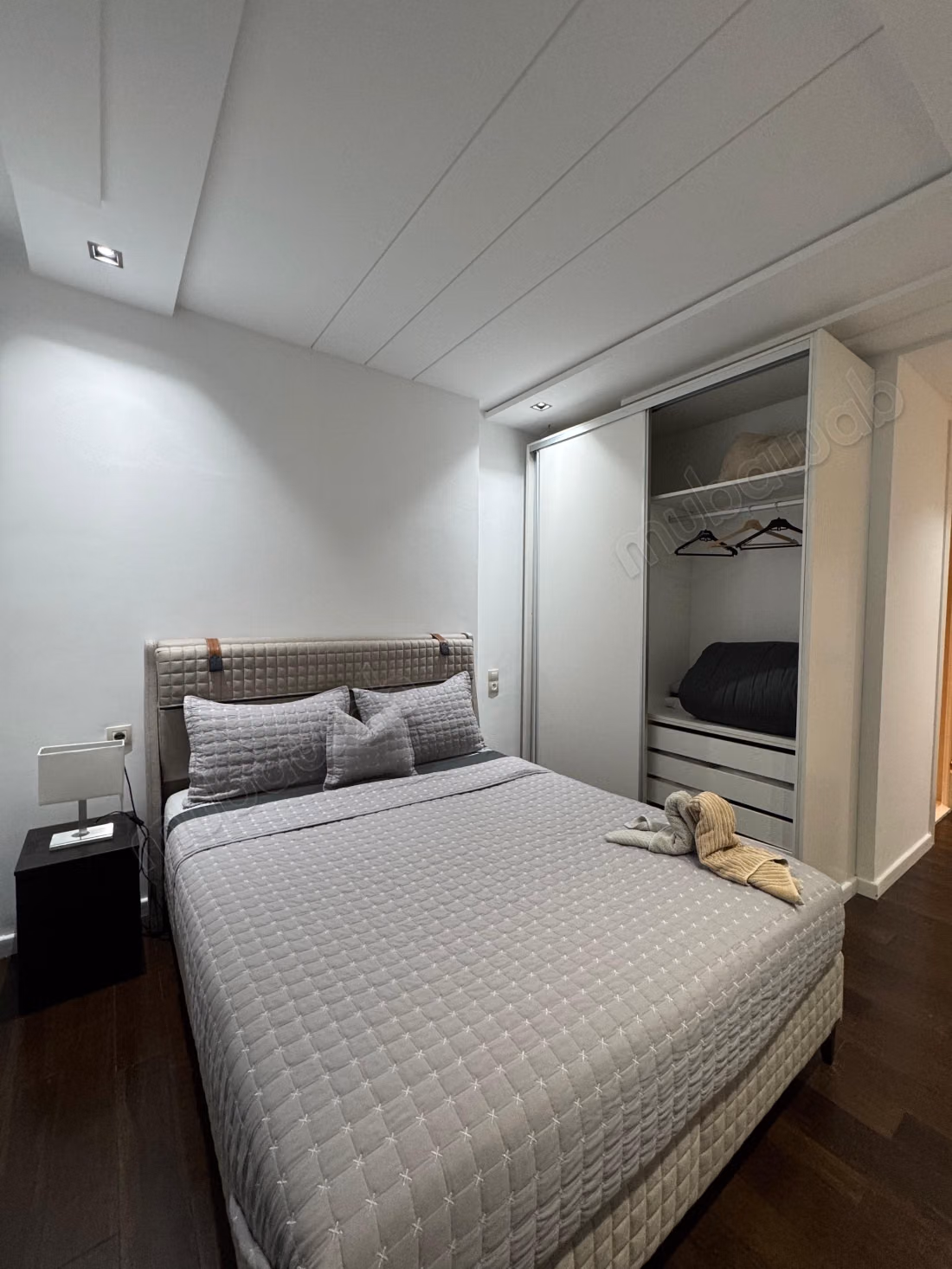 Maravilloso apartamento en alquiler en el centro de la ciudad junto al mar. 3 habitaciones excelentes. Amueblado