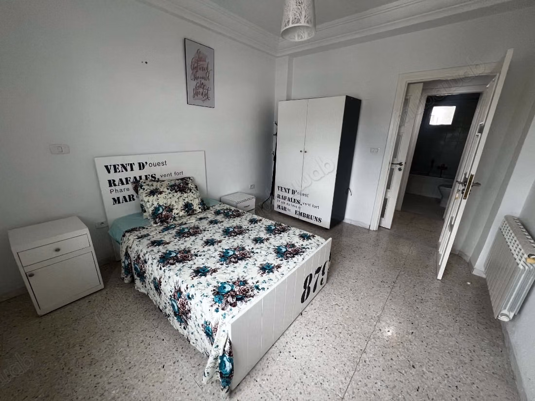 La Soukra: for rent - richly furnished S3 apartment
