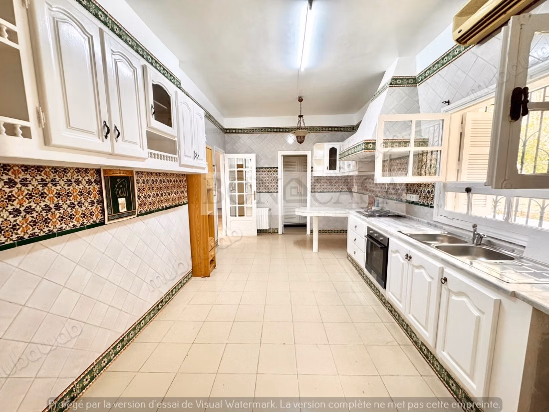 Villa S6 avec jardin à louer à Gammarth