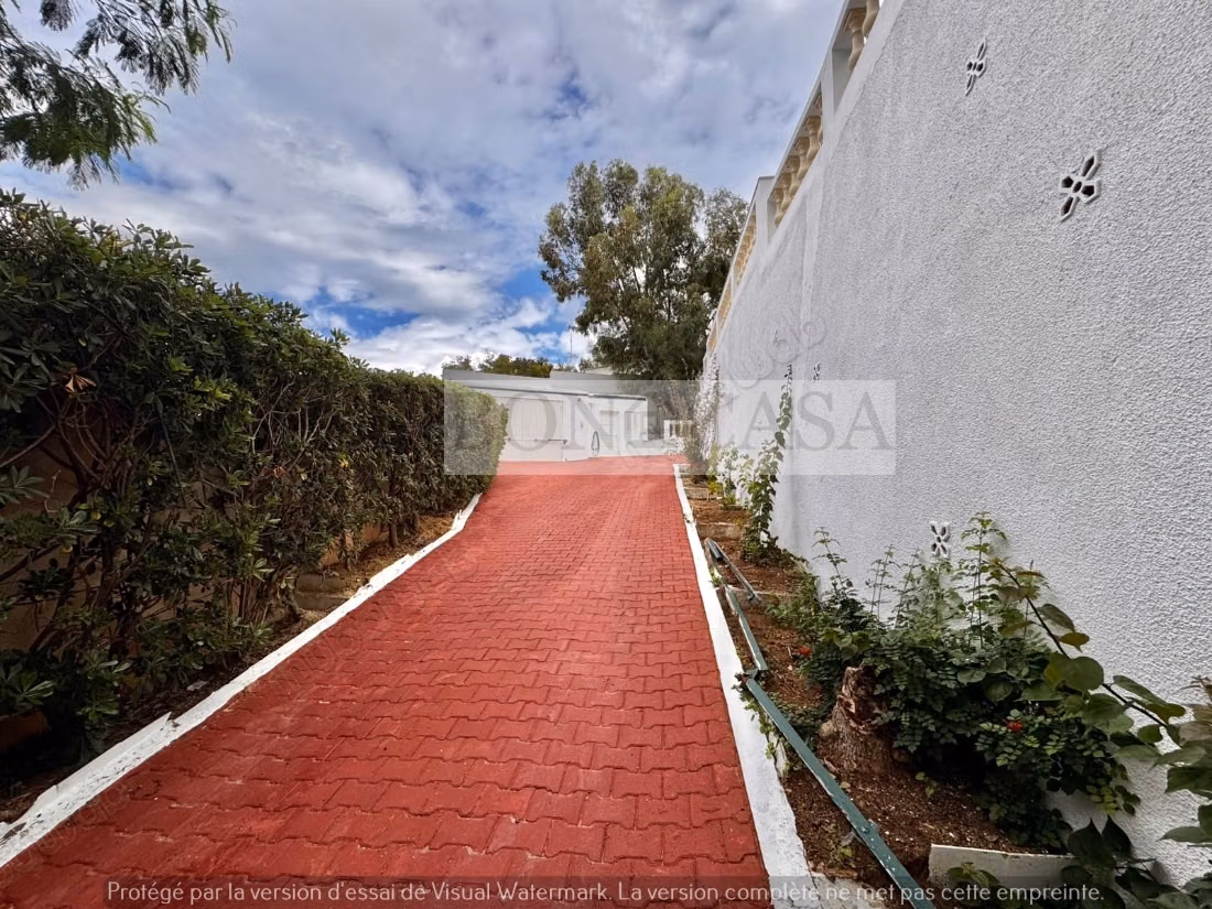 Villa S6 avec jardin à louer à Gammarth