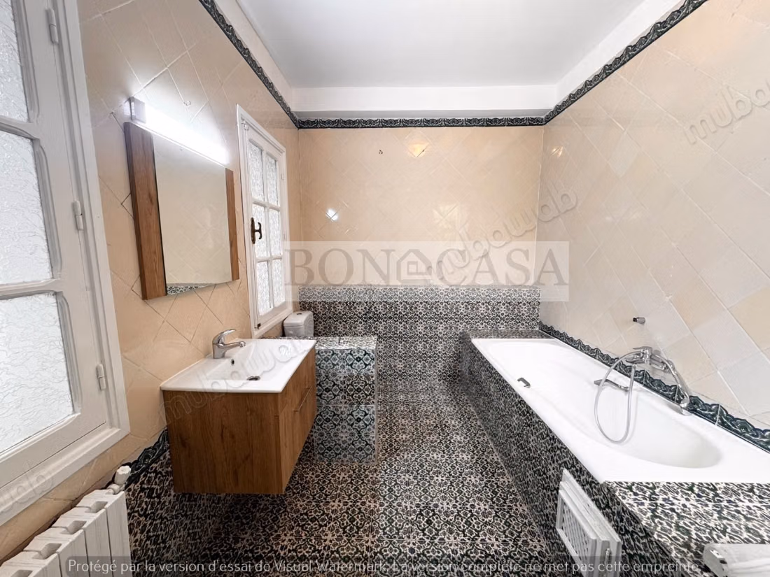 Villa S6 avec jardin à louer à Gammarth