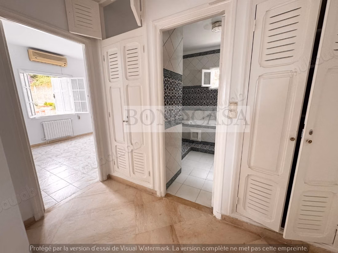 Villa S6 avec jardin à louer à Gammarth