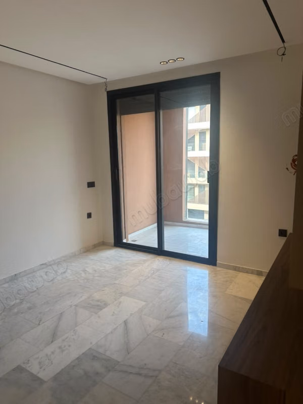 Location d'un appartement à Route Casablanca. 
1 Pièce. 
Ascenseur