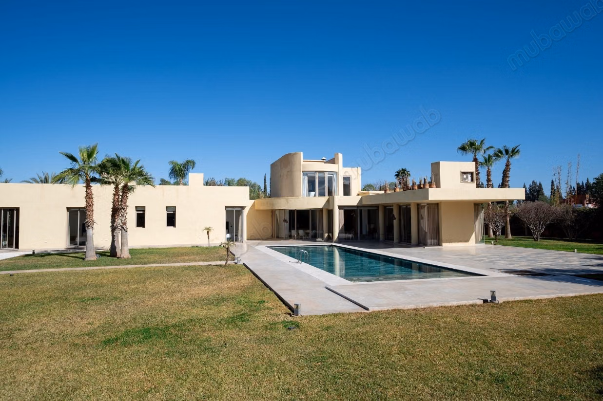 Magnifique villa à vendre à Tassoultante. 7 grandes pièces. Bien meublé