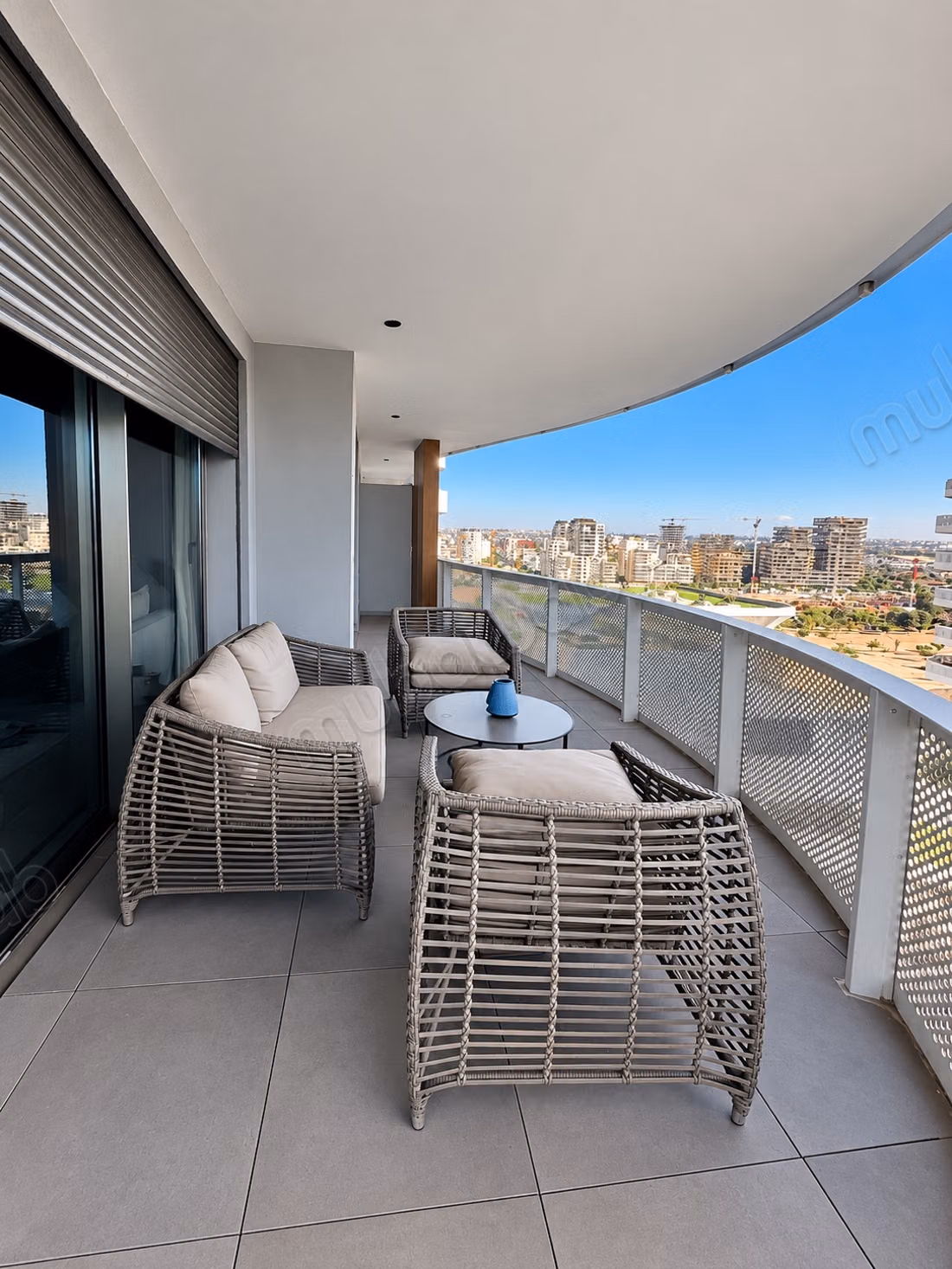 Rent this apartment in CFC