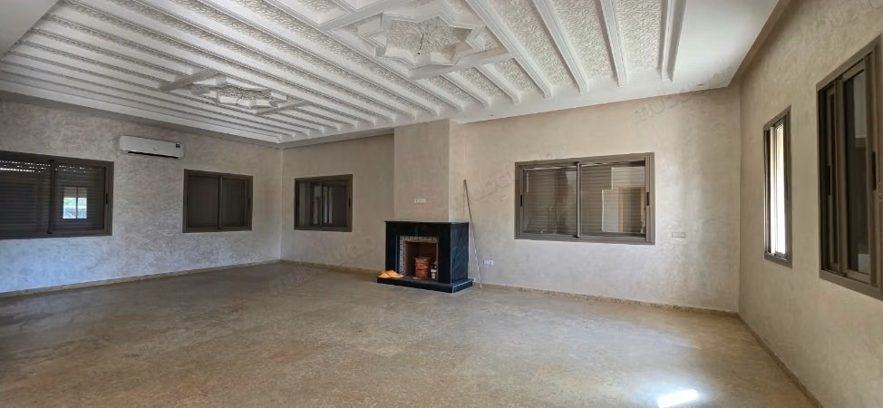 Villa vuota in affitto nel centro città