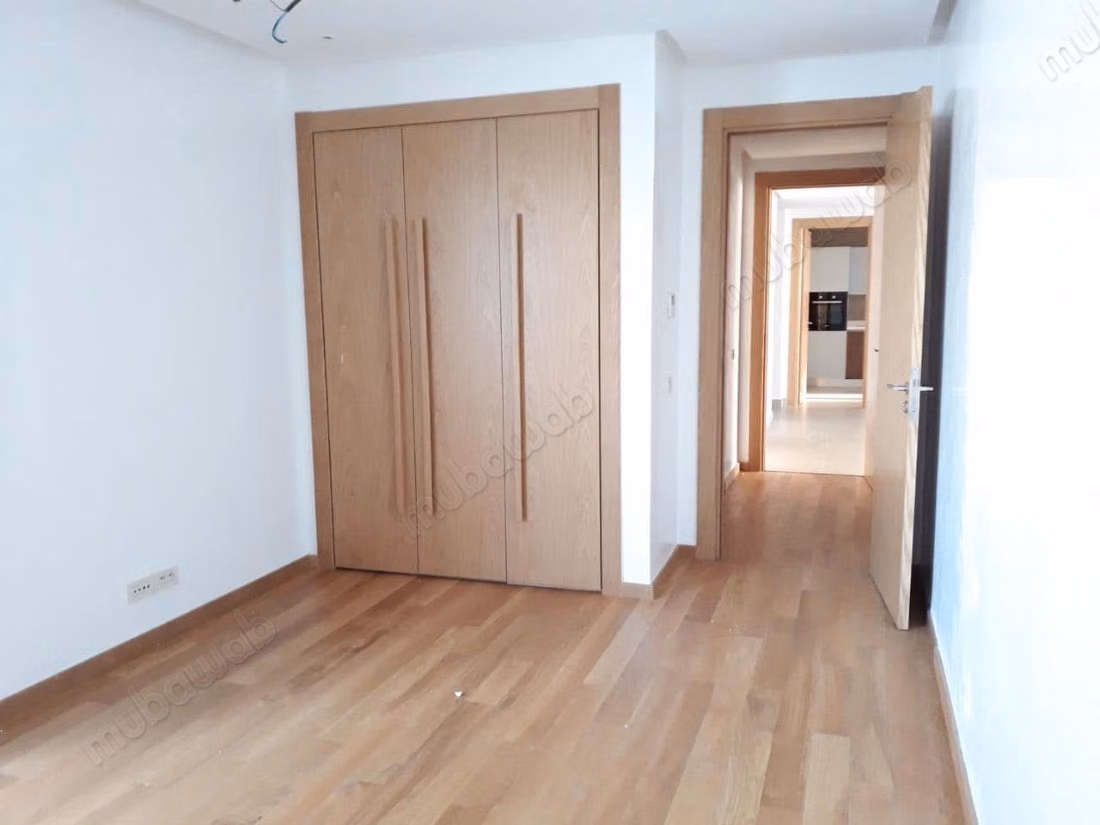 Très bel appartement en location à Casablanca Marina.
Superficie 170 m².
Terrasse et ascenseur