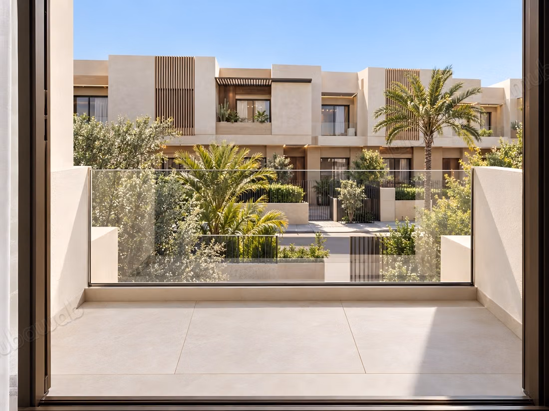 Nieuwe villa met zwembad, luchthaven op 12 min, 25 % aanbetaling