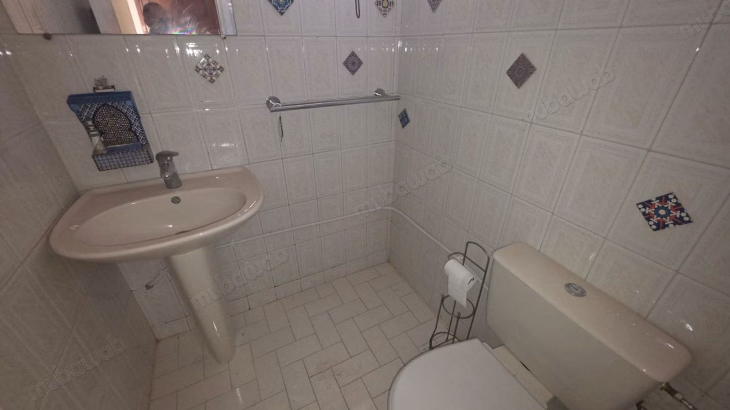 Appartement en vente à Agdal. 
Surface totale 223 m². 
Terrasse et ascenseur