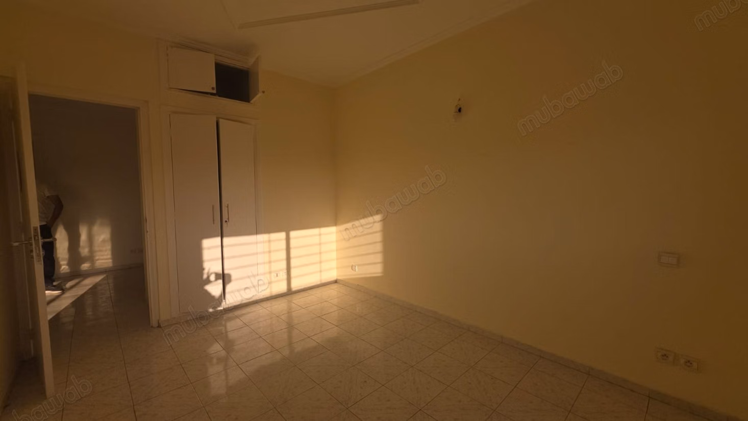 Appartement en vente à Agdal. 
Surface totale 223 m². 
Terrasse et ascenseur