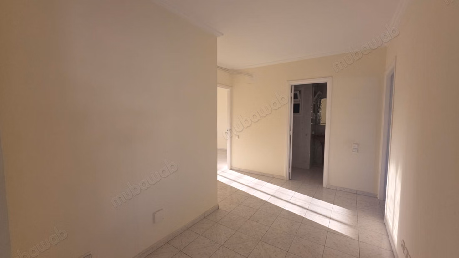 Appartement en vente à Agdal. 
Surface totale 223 m². 
Terrasse et ascenseur
