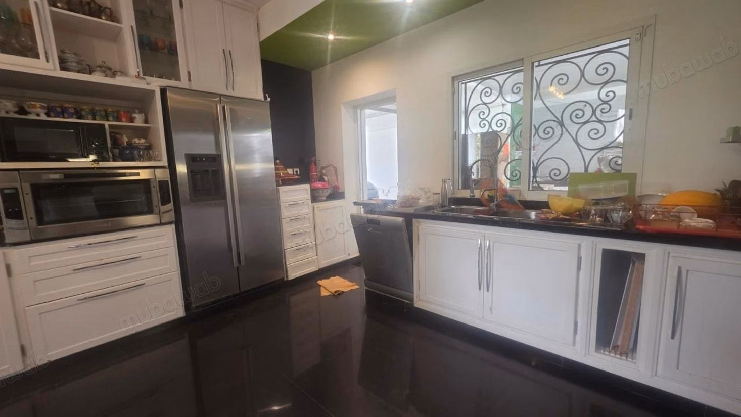 Magnifique villa à vendre à Rabat. Surface de 450 m². Cheminée et climatisation