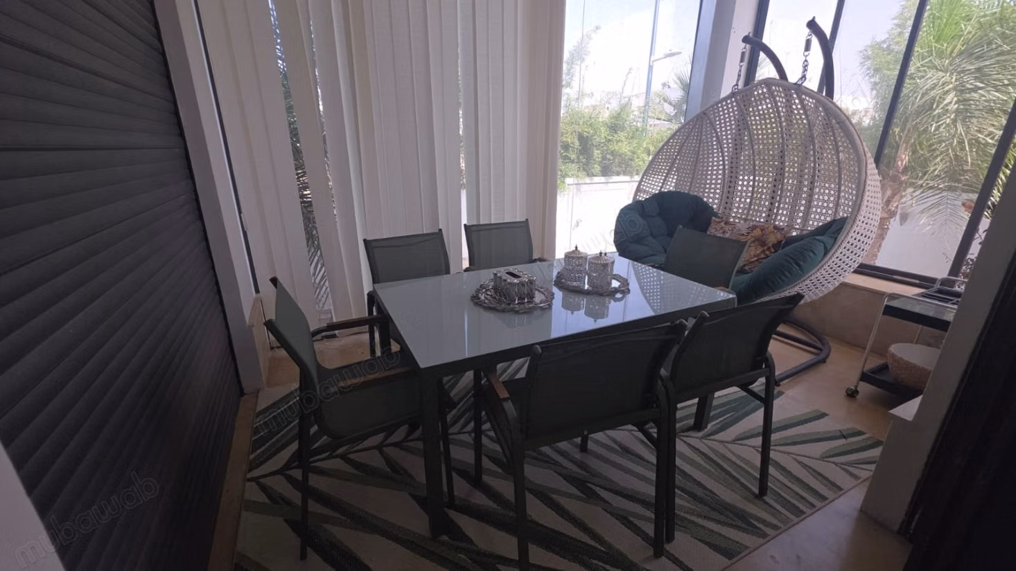 Maison de luxe à vendre à Temara. 
Surface totale 500 m². 
Piscine et air conditionné