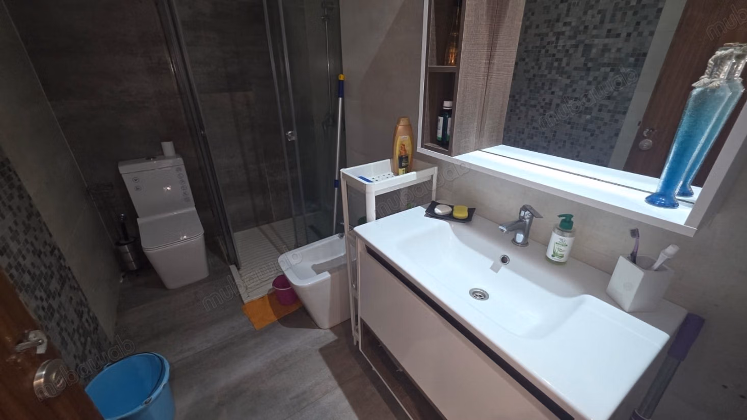 Maison de luxe à vendre à Temara. 
Surface totale 500 m². 
Piscine et air conditionné