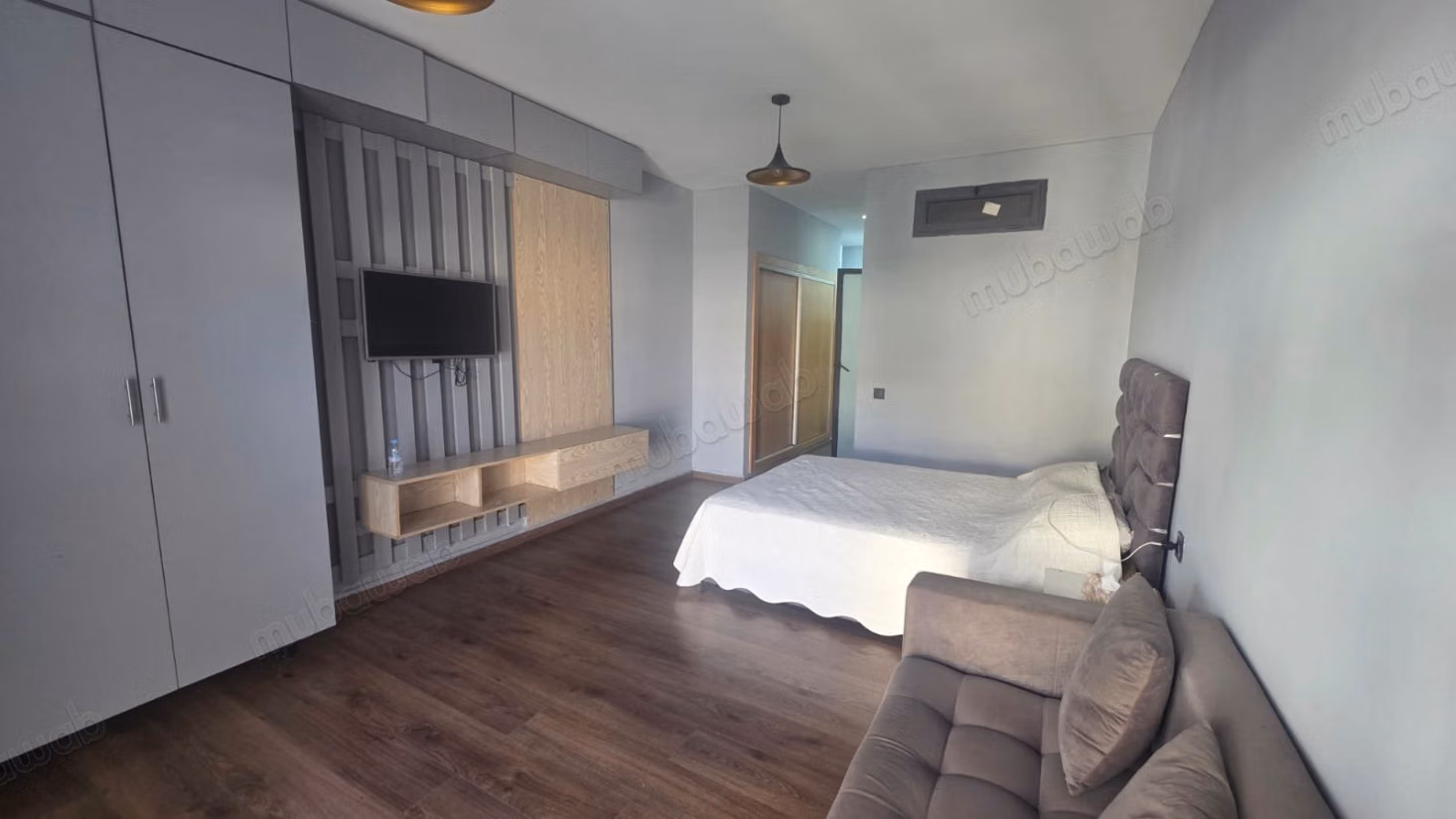 Appartement à louer à Agdal. 
Surface de 34 m². 
Meublé