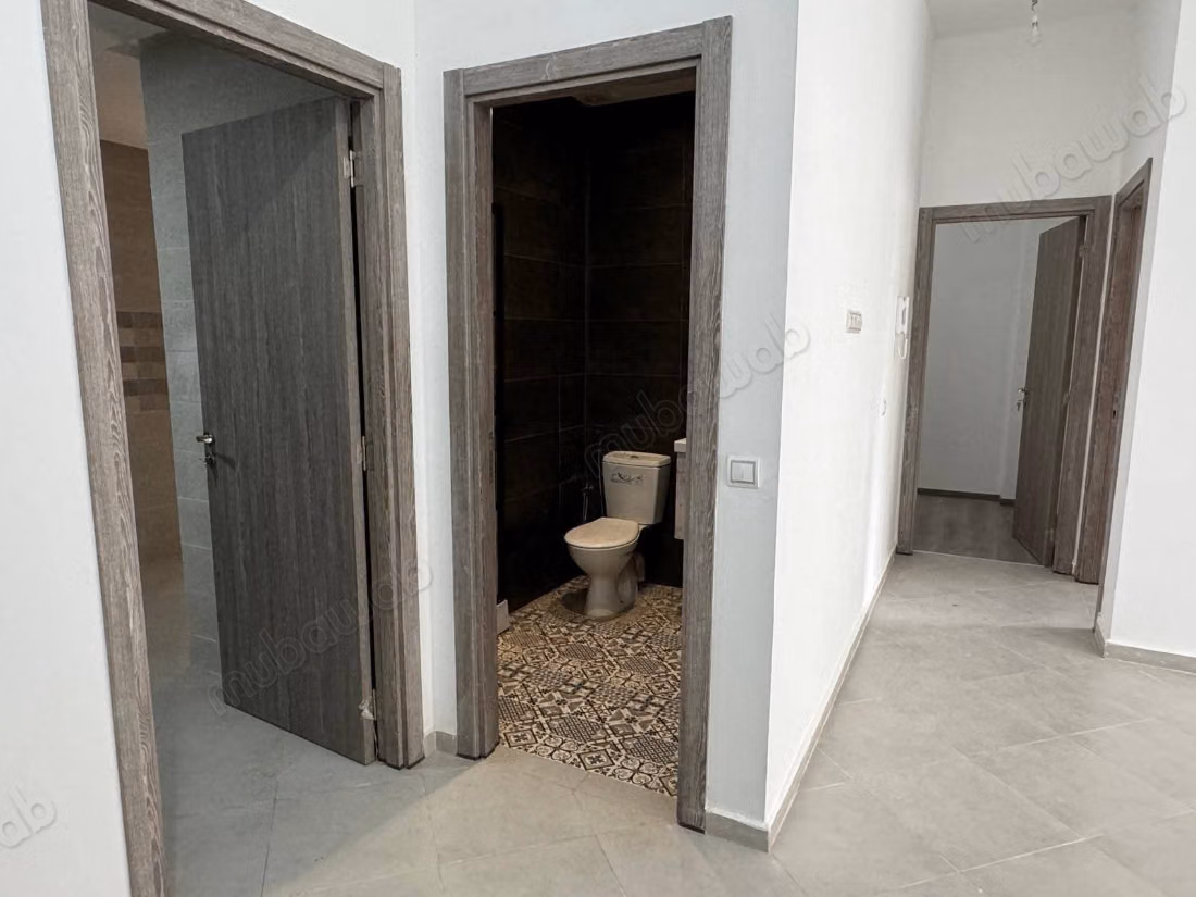 En alquiler: Apartamento nuevo y vacío en Mesnana Golf