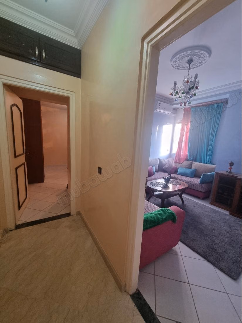 Vend appartement à Hay Dakhla. 1 Pièce. Système de parabole et résidence sécurisée