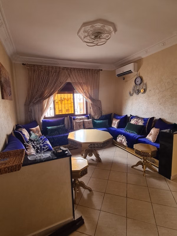 Furnished apartment for long-term single rental