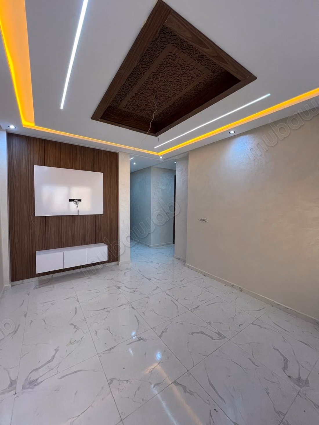 Bel appartement à vendre à le vallon. 
6 pièces. Concierge et climatisation