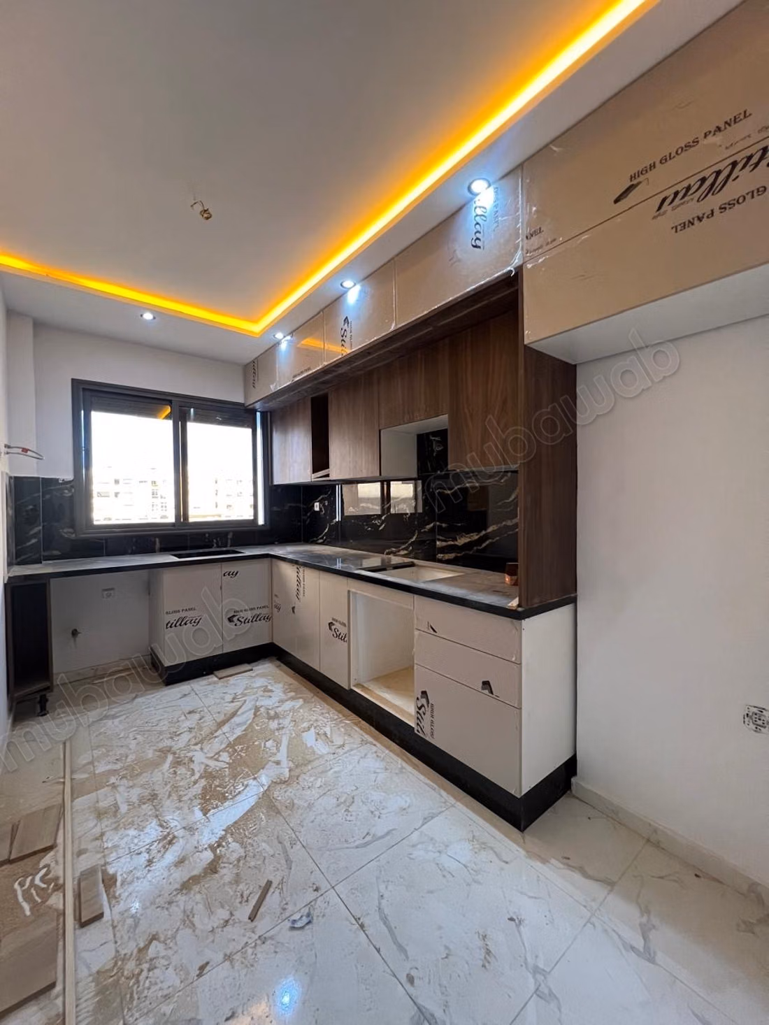 Bel appartement à vendre à le vallon. 
6 pièces. Concierge et climatisation