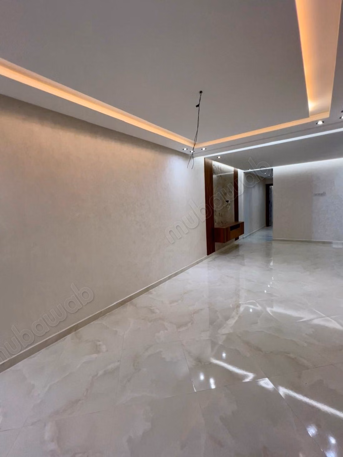 Bel appartement à vendre à le vallon. 
6 pièces. Concierge et climatisation