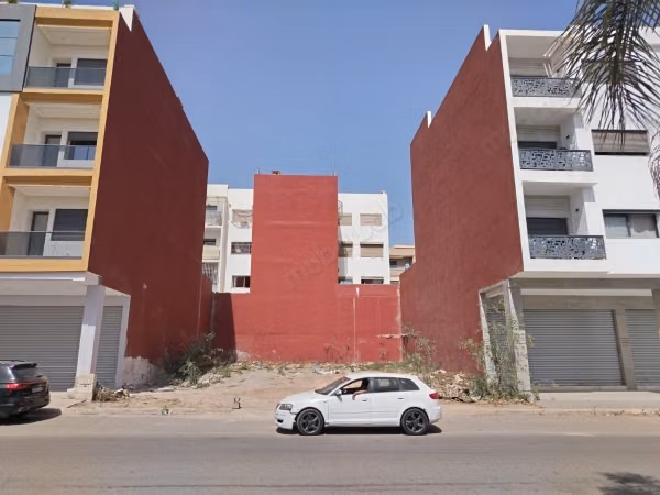 Terrain à vendre à Hay Mohammadi.
Surface de 308 m²