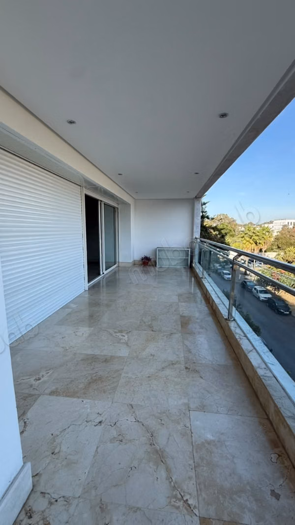 À louer – appartement de 250 m² à haut agdal