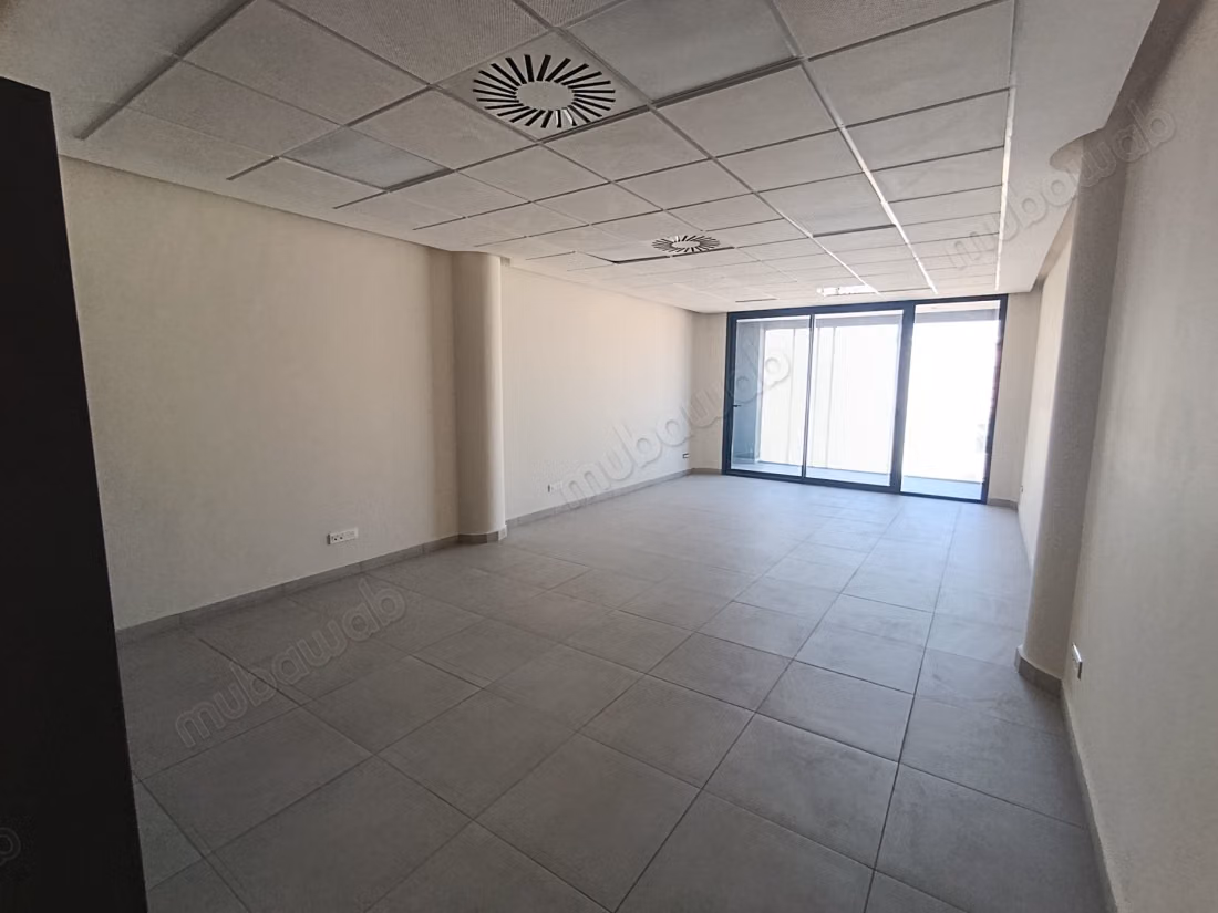 Bureau de 55 m² à vendre à Oulfa, prêt à l’emploi, avec parking