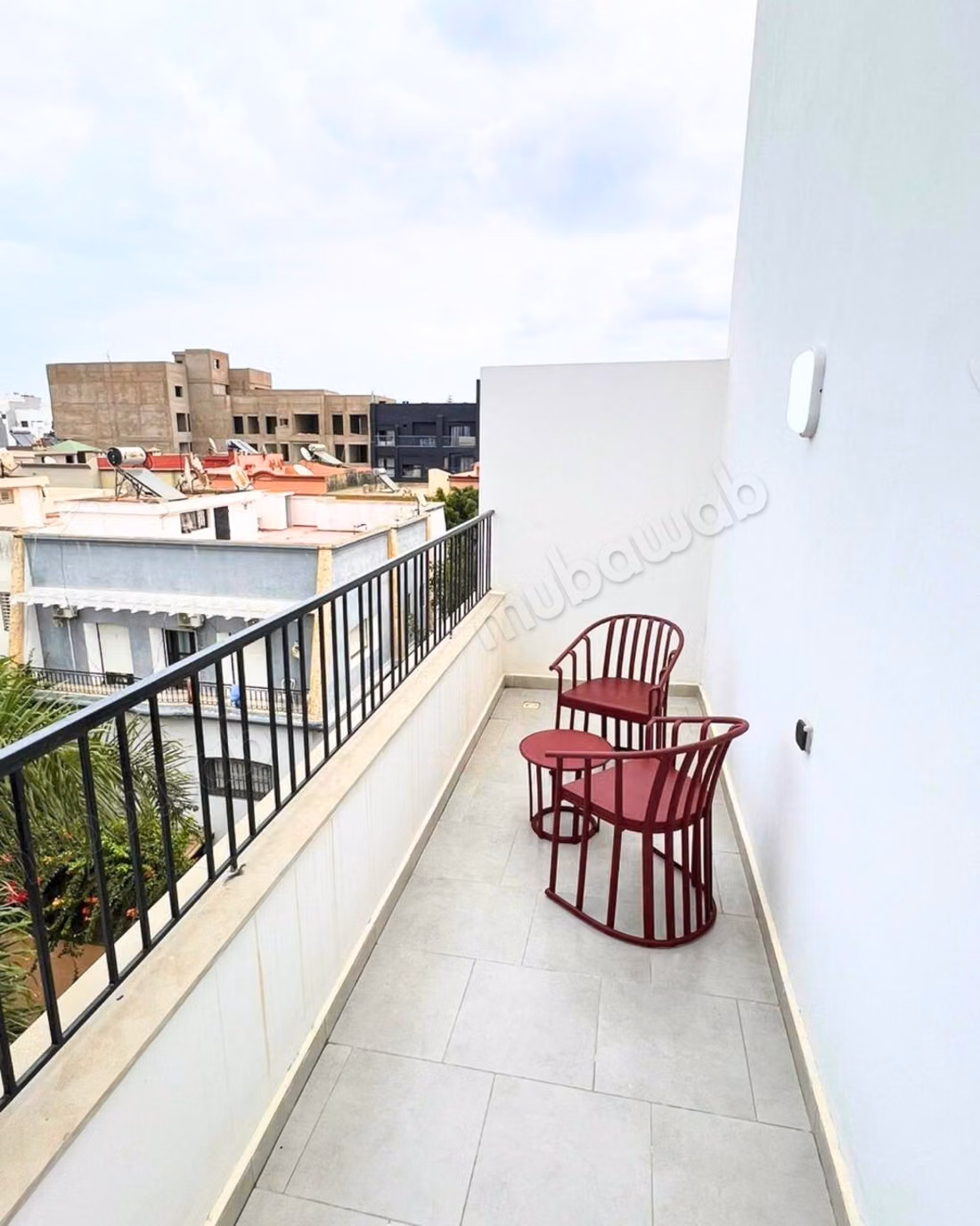 Studio meublé moderne de 56 m² à louer – Hermitage