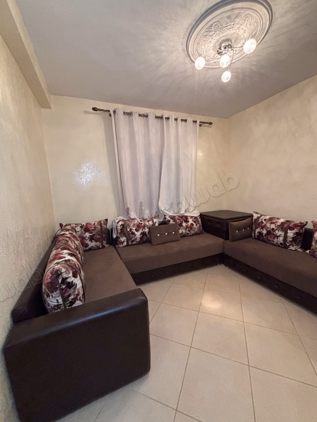 Appartement rénové et meublé à vendre