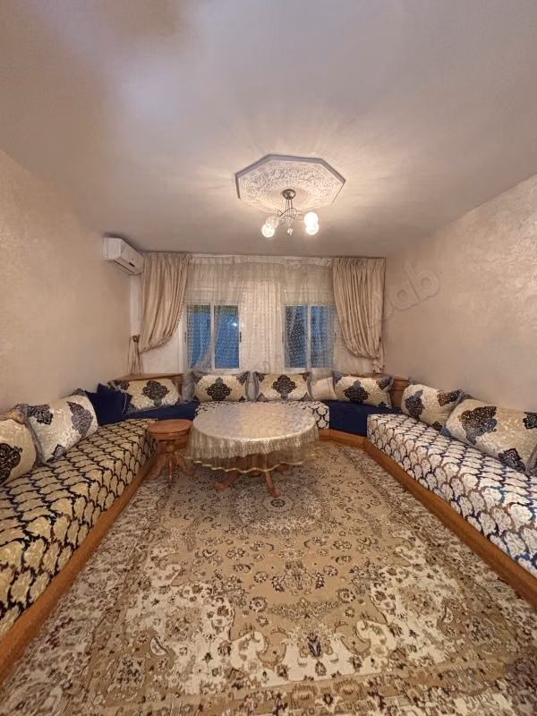 Appartement rénové et meublé à vendre